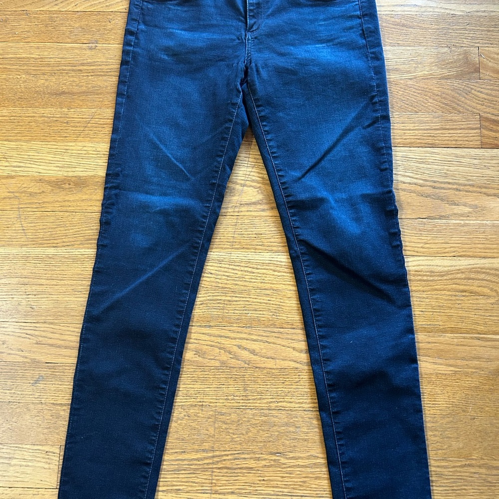 AG The Legging Super Skinny jeans size 30!